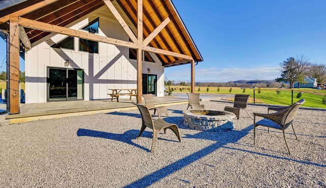 Cumberland River On-Site: Mtn-View Hideaway!