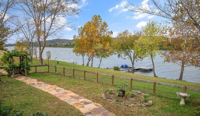 Cumberland River Retreat - w/Private DocknVisit Nashville by land or water