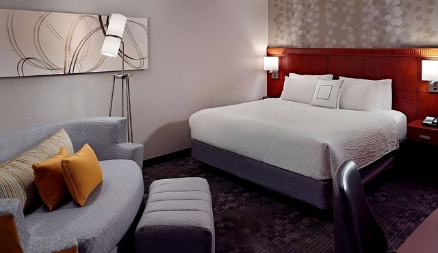 Cumberland's Contemporary Lodging Experience Near West Palisades