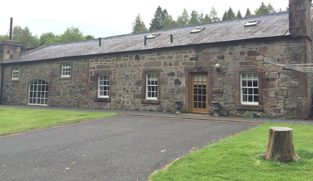 Cunninghame Cottage - Family Friendly Cottage on the Beautiful Blairquhan Estate