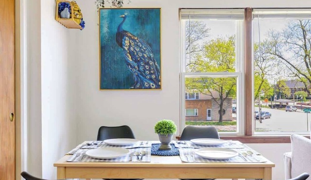 Curated for Cozy Stays -2 Parking Spaces, Sleeps 4