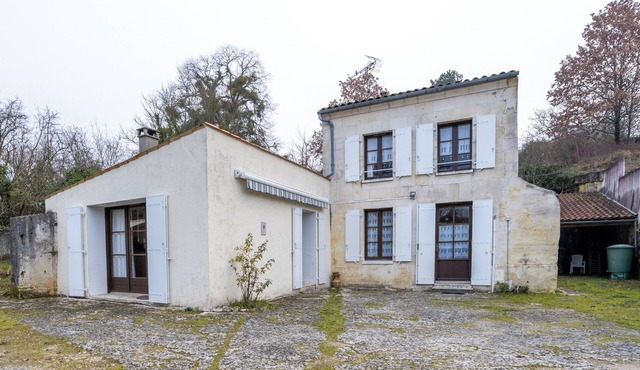 Cure or vacation a quiet house with a view of the castle