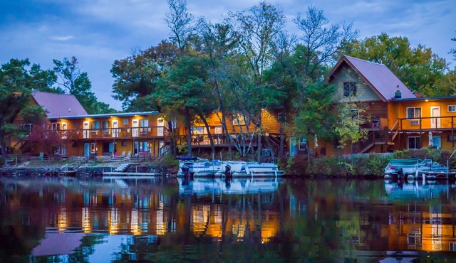 Curriers Lakeview Lodge