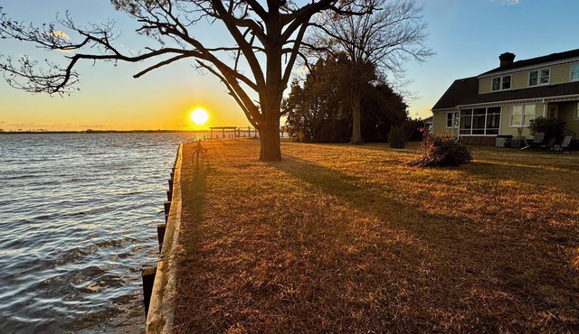 Currituck Coastal Retreat - On Bells Island - Waterfront living at its best!