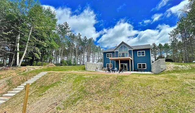 Curt's Cabin on Butternut