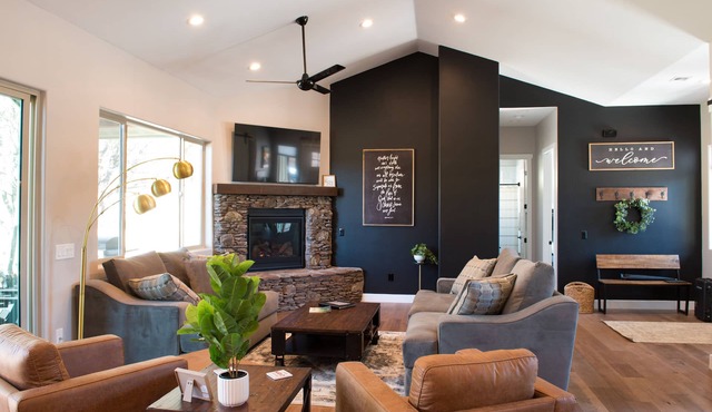 Custom 4bd Mountain & Golf Retreat, Sleeps 8,nA/C, Close to All Key Attractions