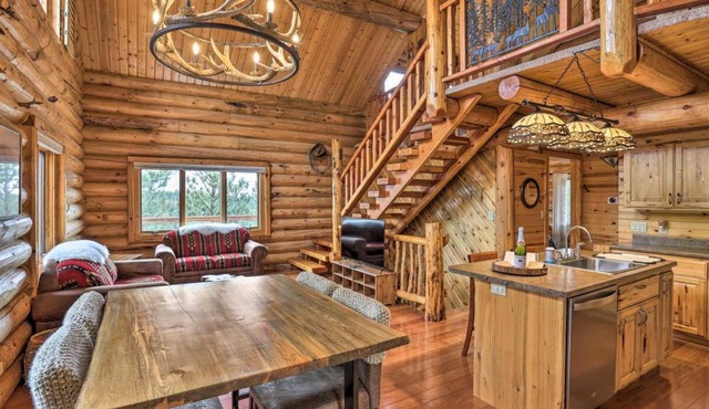 Custom Black hills log cabin w/views, secluded, 12 miles to MT Rushmore!