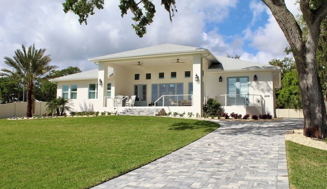 Custom Built 2025 furnished Intercoastal view home. Designer & luxury finishes.