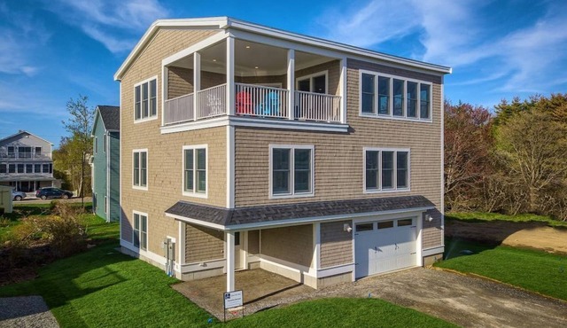 Custom built “Accessible Home", Ocean views