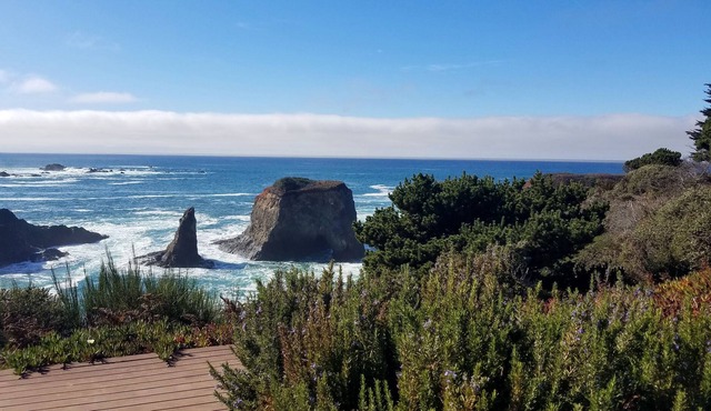 Custom Built Extended Stay Gated Estate on the Edge of Caspar Anchorage Bay