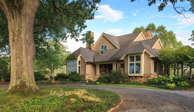 Custom-Built Home On 165-Acre Farm On The Cowpasture River