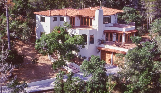 Custom Built Rental on Lodge Hill! Stunning Home in a Peaceful Neighborhood!