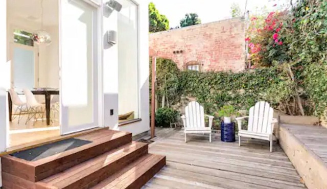 Custom-Built Villa Four Blocks from Venice Beach