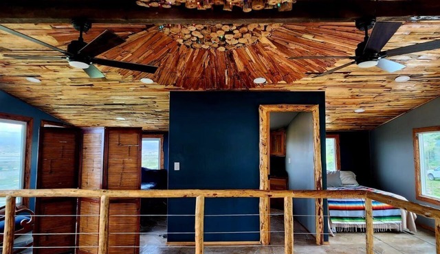 Custom Casa on horse ranch. Sleeps 2-6. Pets welcome. Discount on horse riding