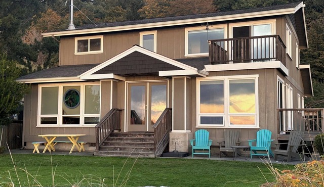 Custom Family Beach House - Pet & Child Friendly