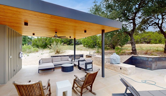Custom Hill Country getaway with Rolling Hill Views, Fabulous Pool and BBQ Area