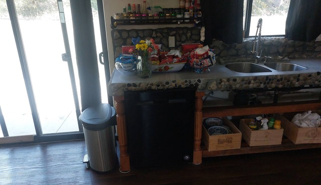 Custom home 2-bedroom house n Rancho Cucamonga