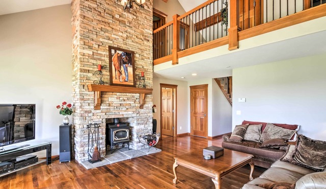 Custom Home w/Decks in Boulder! Gateway to Parks!