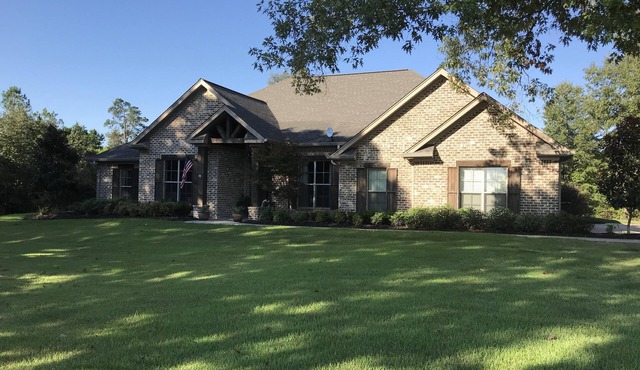 Custom home within 10 minutes of MSU