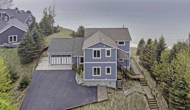 Custom Lake Michigan Beachfront Vacation Home