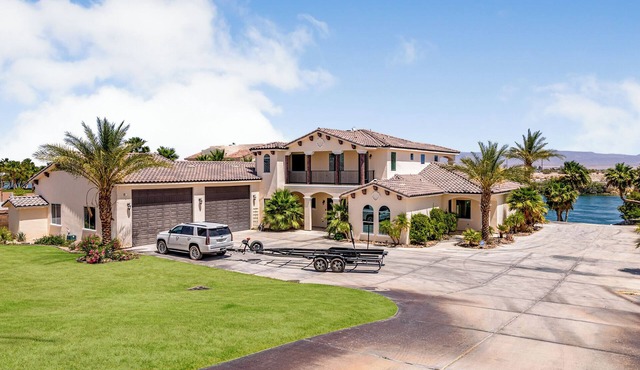Custom Needles Estate with Private Loading Dock