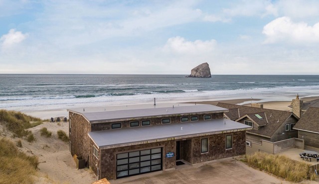 Custom Oceanfront Home, Game Room, EV Charger