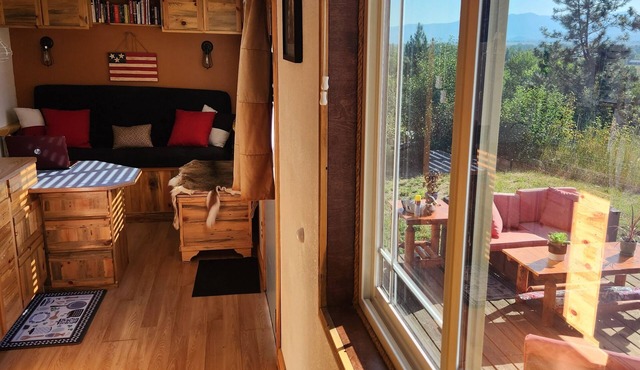 Custom tiny house with an awesome view.nClose to Hamilton and Darby