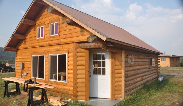 Cute 1/1 Cabin with Beautiful Teton Views