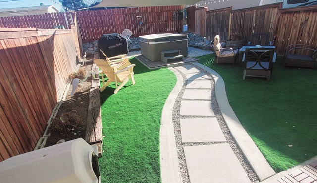 Cute 1 bdrm studio. Perfect to get away from the hustle and bustle of city life.