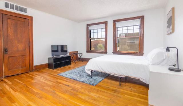 Cute 1 Bedroom Studio in Downtown Des Moines