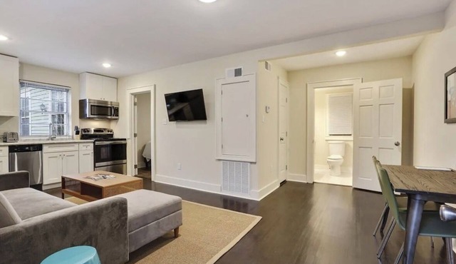 Cute 1bed steps from French Q, Bourbon St & Jazz venues