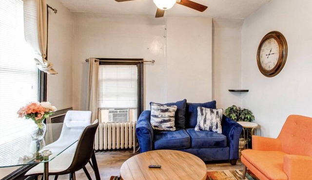 Cute 2 bed condo ina historic building in Capitol Hill denver