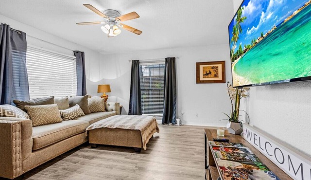 Cute 3 bdrm house minutes from Lovefield Airport