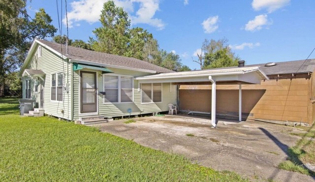 Cute 3-bedroom house with AC in charming New Iberia