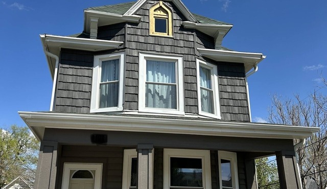 Cute 3bed/2bath house near downtown Omaha