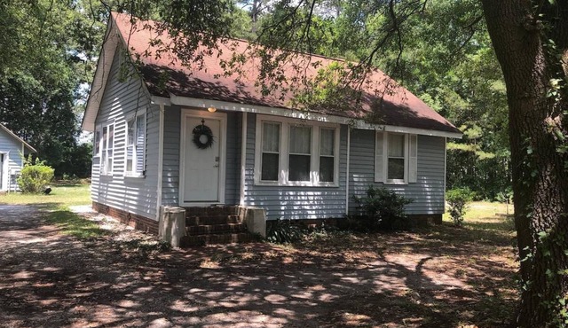 Cute 4br Modern Farmhouse Home+ Large Yard!