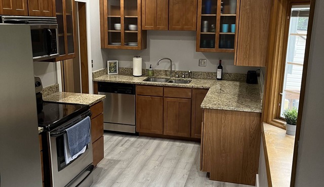 Cute 5-BR/2-BA house near Downtown and the Tech Center