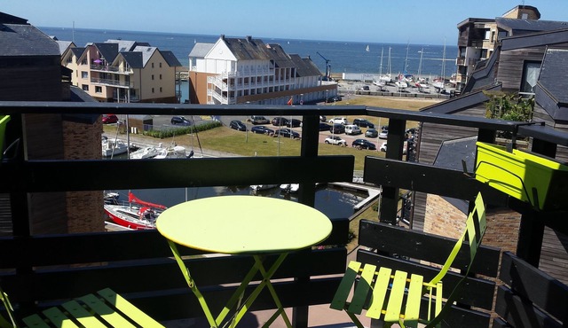 Cute 7th duplex, sea views, 5 min beach and center