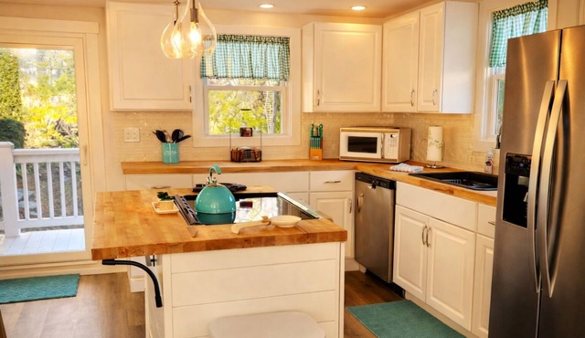 Cute and Cozy 2bd-Pet Friendly-4 Miles to LU!