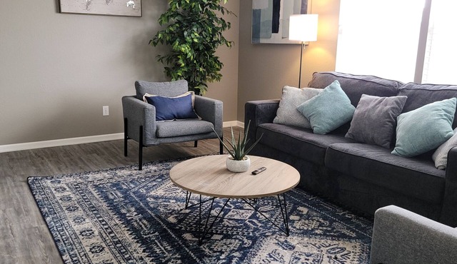 Cute and Cozy Apartment close to several highways