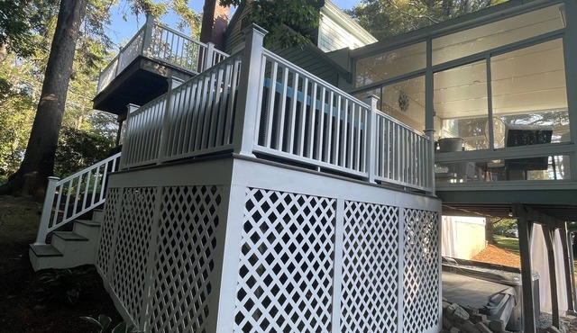 CUTE AND COZY BY THE SHORE