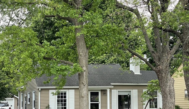 Cute and Cozy - Cottage Style home in Broad Ripple