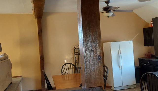 cute and cozy-minutes from beaches,parks,trails,entertainment!