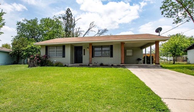 Cute and cozy! Minutes from Lake Belton *Military Friendly*