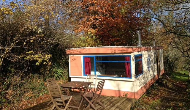 Cute and cozy static caravan