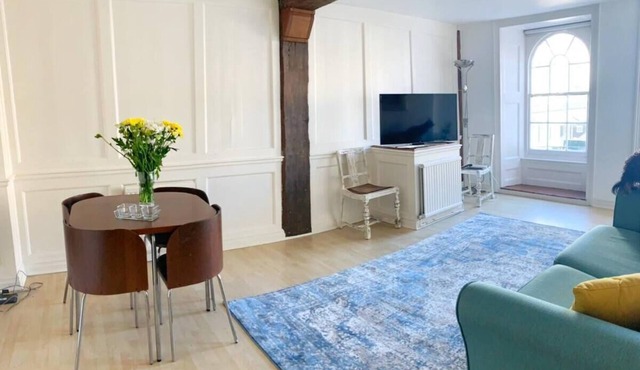 Cute and characterful apartment overlooking historic market square