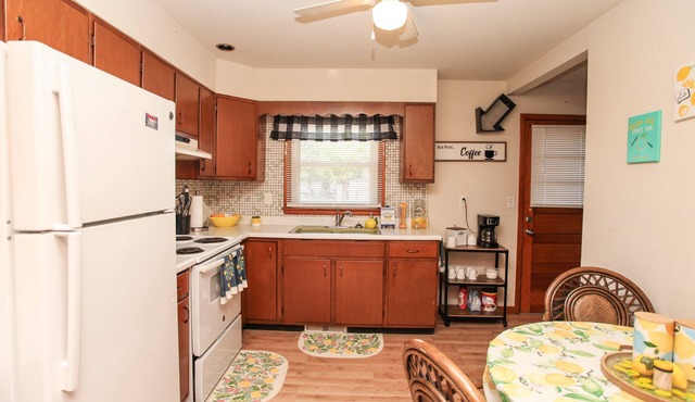 Cute and Spacious One month min. rental