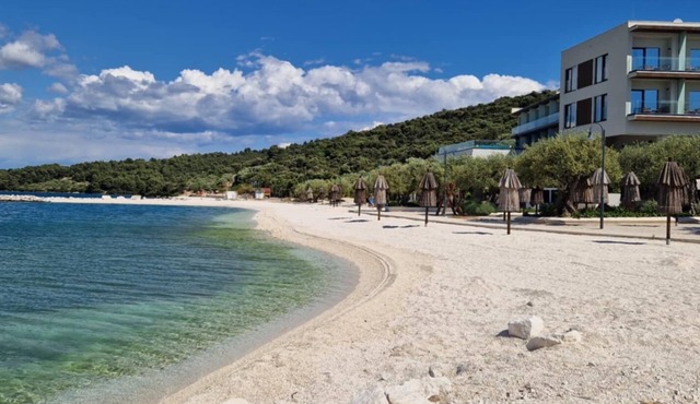 Cute apartment in stone house near sea