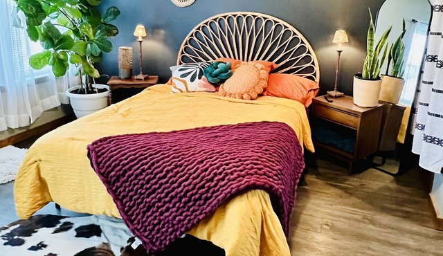 Cute apartment in the heart of downtown