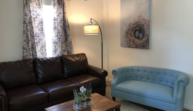 Cute Apartment in the heart of Deming, New Mexico with all the Amenities